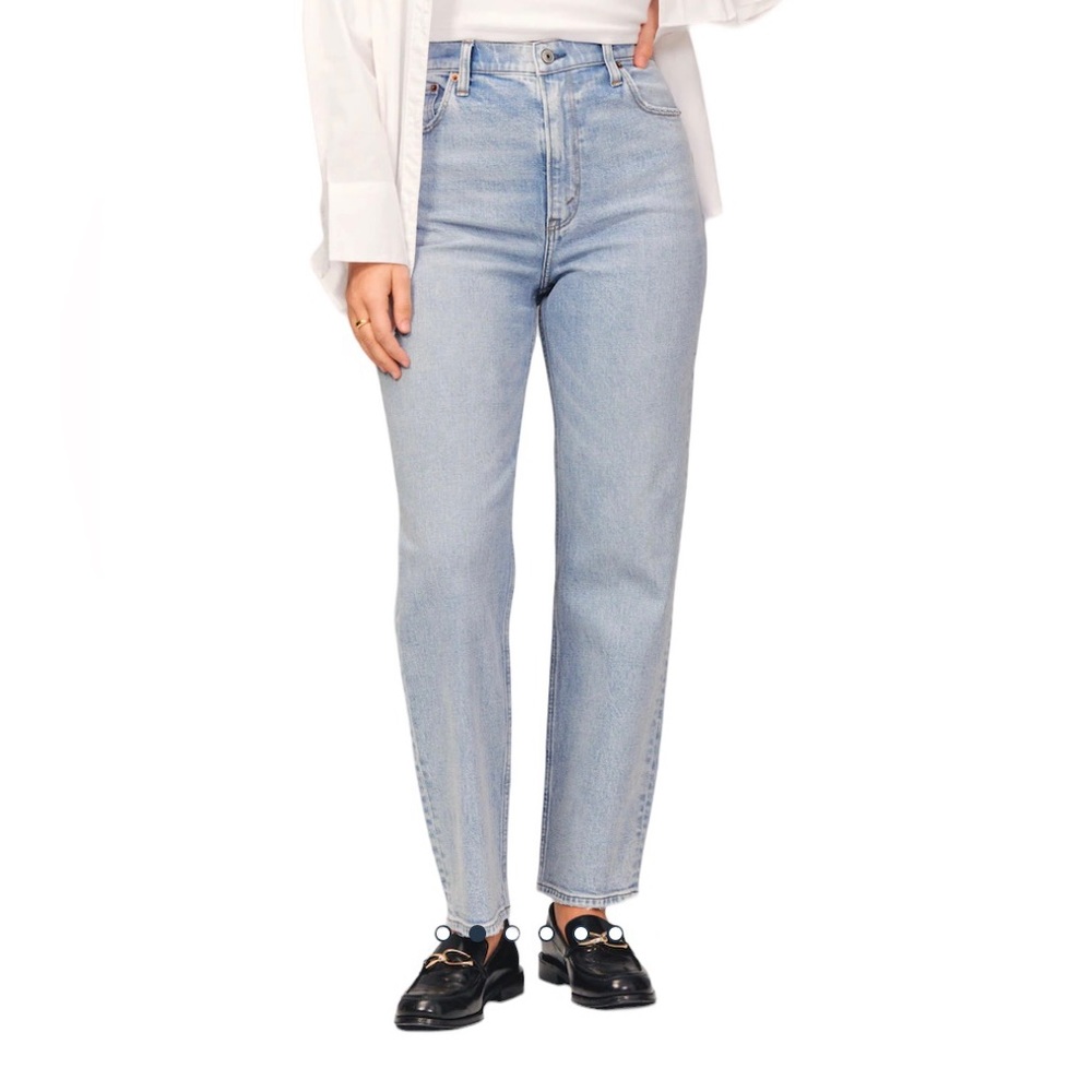 Abercrombie & Fitch Curve Love Ultra High Rise Ankle Straight Jean